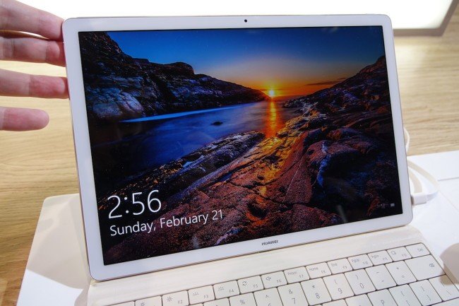 Huawei MateBook: Stylová konkurence pro Microsoft Surface se stylusem a čtečkou otisků prstů (videopohled)