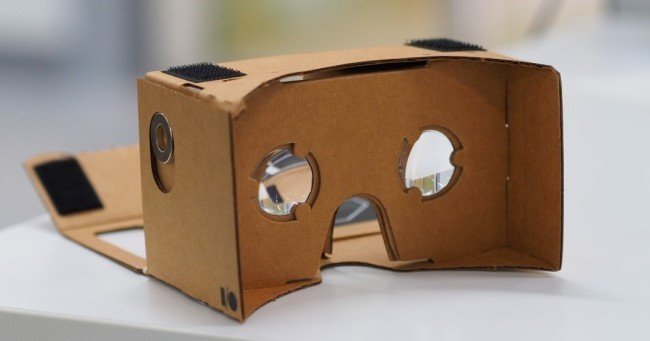 Google chystá vlastní helmu pro virtuální realitu: Výkon bude opět v rukách smartphonu