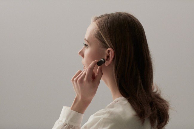 sony-xperia-ear-press-image