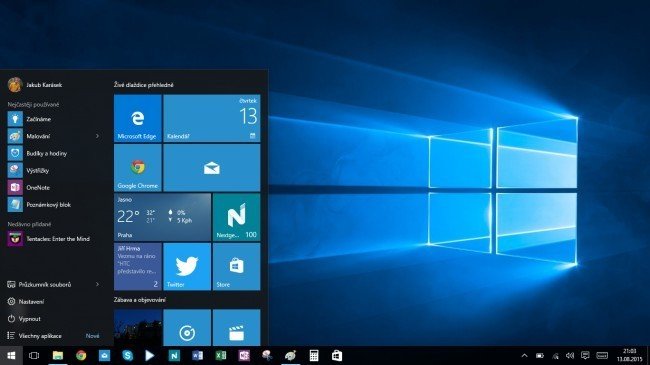 Windows 10 ve veřejné verzi povyšují na novou verzi: Brzy by se mohly dočkat i smartphony