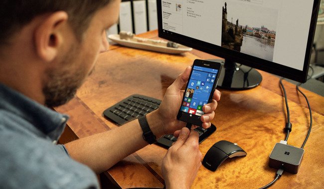 Úvaha: Chystají v Microsoftu konec Windows 10 Mobile nebo revoluční restart?