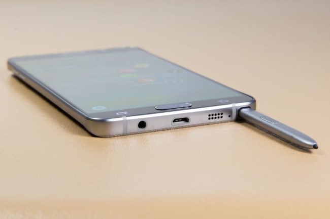 Samsung Galaxy Note 6 má dostat zvýšenou odolnost IP68 a možná i čtečku duhovky