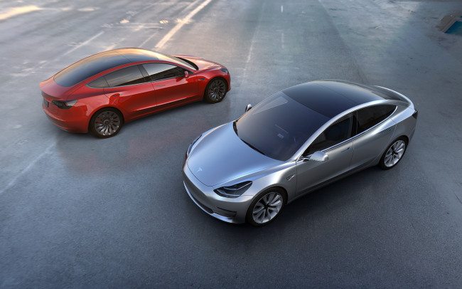Tesla představila Model 3: Nadupaný elektromobil dostupný takřka každému