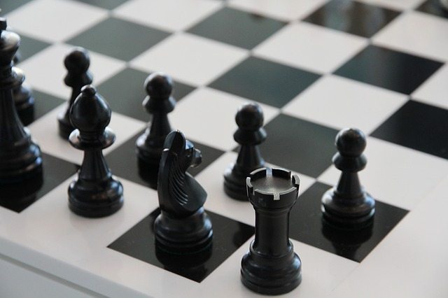Thinking Machine 6: Hrajte šachy s počítačem a sledujte, jak u toho přemýšlí