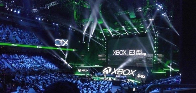 Xbox Play Anywhere: Multiplatformní nákupy a hraní stejných her na Xboxu i PC
