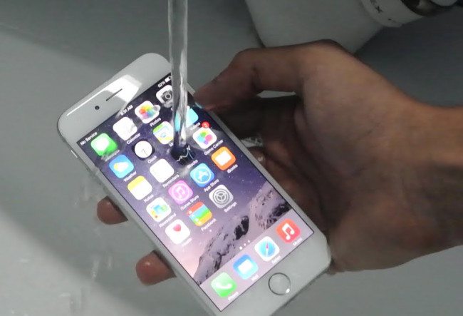 iOS 10 beta naznačuje voděodolnost příštích iPhonů