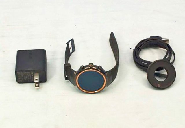 Asus ZenWatch 3 na prvních fotografiích. Vévodí jim kruhový displej