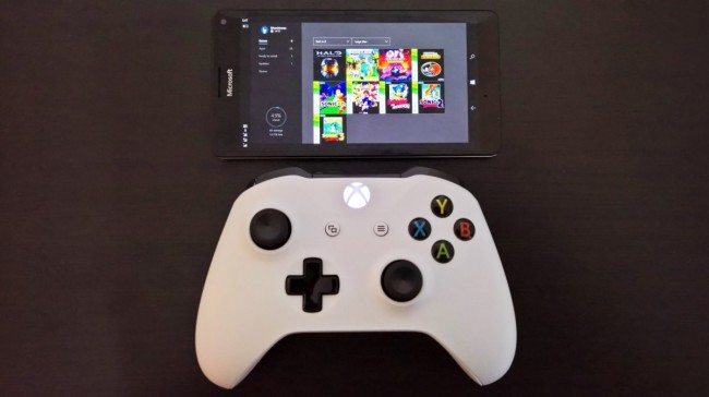 Na Windows 10 Mobile si můžete (neoficiálně) zahrát streamované hry z Xbox One