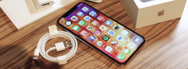 recenze iPhone X