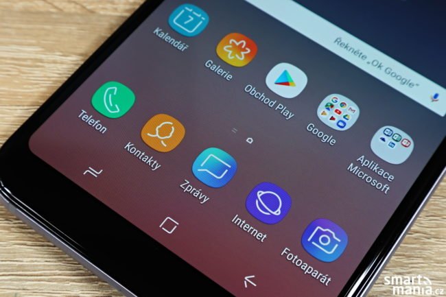 Samsung Galaxy A6+ recenze
