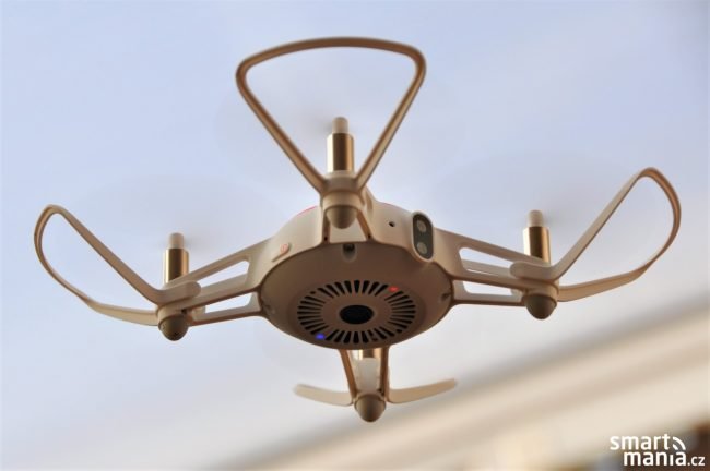 Xiaomi Mi Drone mini recenze