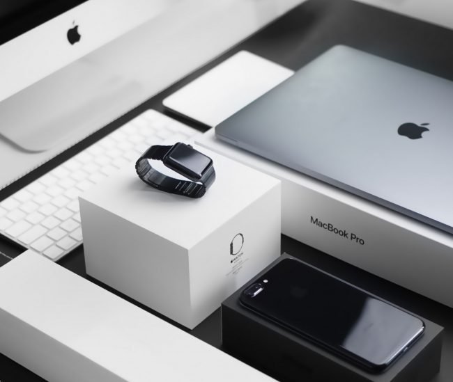 Apple iPhone Watch iMac MacBook