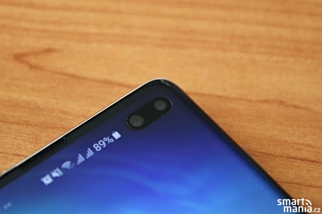 Samsung Galaxy S10 a ochranná fólie - tvrzené sklo