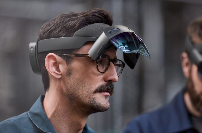 Microsoft HoloLens 2