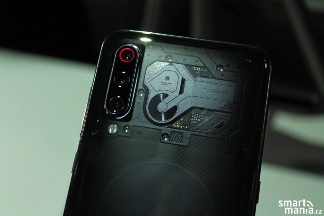 Xiaomi Mi 9 ve speciální edici s 12 GB RAM