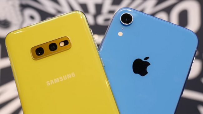 Galaxy S10e iPhone Xr