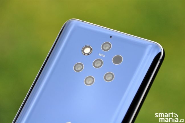 Nokia 9 PureView 02 Nokia 9 PureView a 5 zadních fotoaparátů