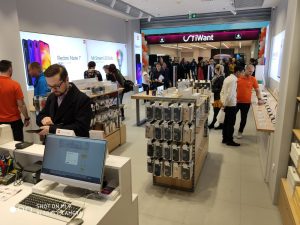 Xiaomi v Jihlavě otevřelo Mi Store. Slevy přilákaly stovky zájemců