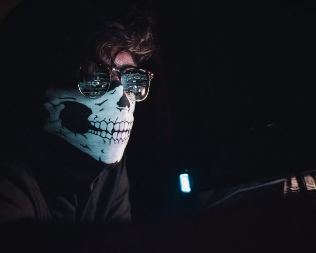 hacker bezpecnost hesla Hacker (zdroj: Unsplash.com)