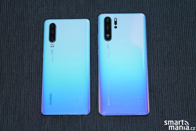 Huawei P30 vs. Huawei P30 Pro (v barvě Breathing Crystal) Huawei P30 vs. Huawei P30 Pro (v barvě Breathing Crystal)