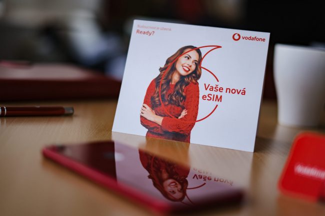 eSIM Vodafone Vodafone u své eSIM přidává podporu pro volání z chytrých hodinek Samsung Galaxy Watch