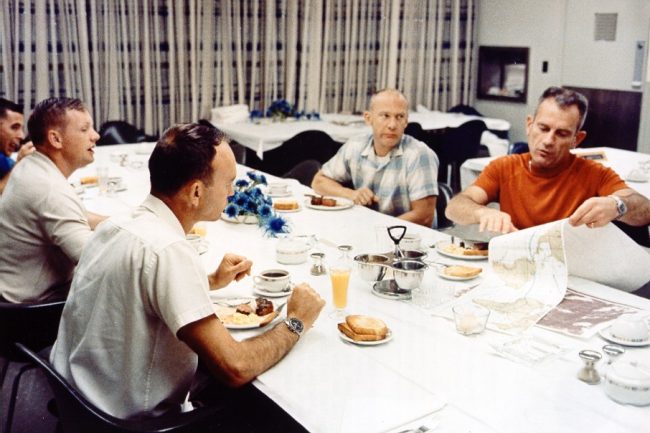 apollo 11 snidane apollo 11 snidane