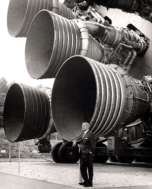 saturn v von braun apollo saturn v von braun apollo