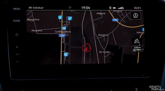 Navigace je hodně dobrá, já si ale stejně raději vždy pustím Waze.