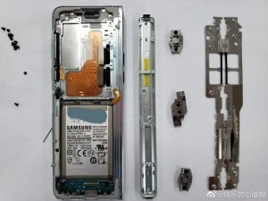 Samsung Galaxy Fold Rozebran 4