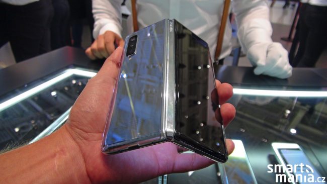 Samsung Galaxy Fold 5G 04