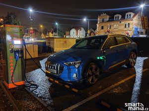 Audi etron 01