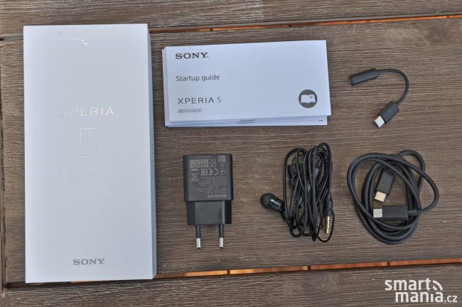 Sony Xperia 5 a obsah balení Sony Xperia 5 a obsah balení