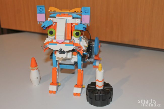 LEGO Boost 5 LEGO Boost 5