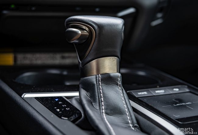Zpracování interiéru je vzorové. Neřekli byste, že UX je vstupním modelem značky Lexus. Zpracování interiéru je vzorové. Neřekli byste, že UX je vstupním modelem značky Lexus.