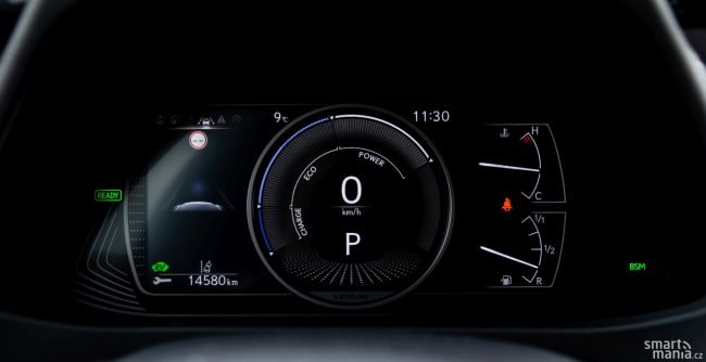 Ve standardní zobrazení řidič otáčky motoru nevidí. Vidí jen to, zda rekuperuje, zda jede ekologicky nebo zda využívá plný výkon motoru.