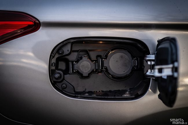 Mitsubishi Outlander 4