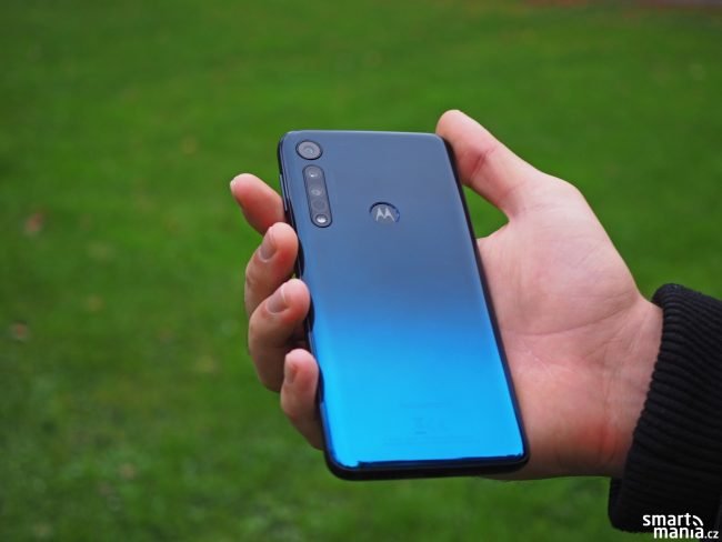 Motorola One Macro 03