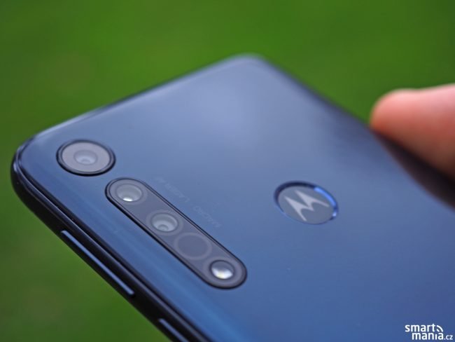 Motorola One Macro 04