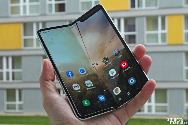 Samsung Galaxy Fold 01