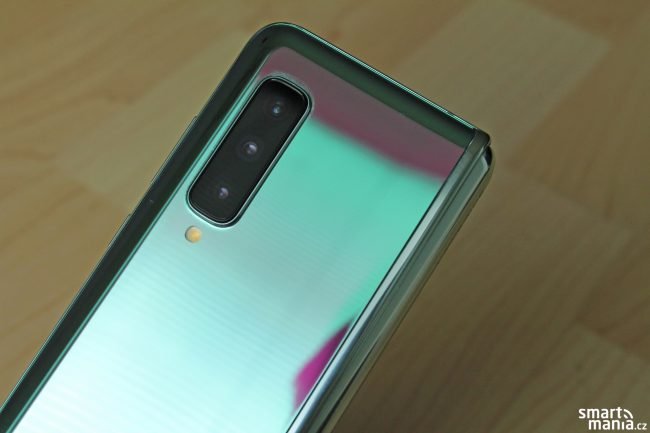 Samsung Galaxy Fold 17