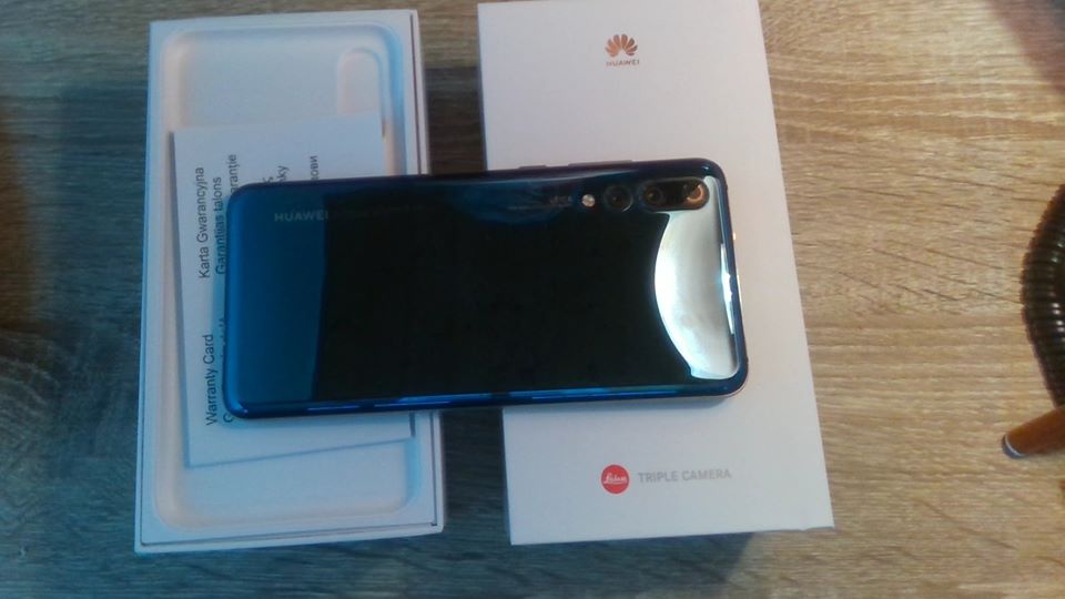 Huawei P20 PRO, MODRÝ 6/128GB,jako NOVÝ-max