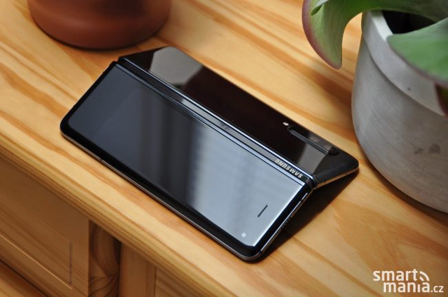 Samsung Galaxy Fold 003
