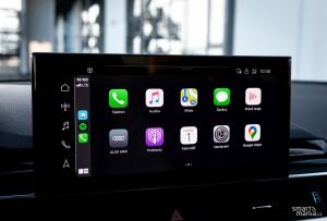 Apple CarPlay funguje jen po kabelu. Škoda.