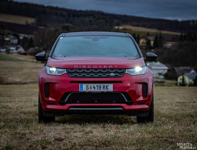 Land Rover se moderního designu vážně nebojí.