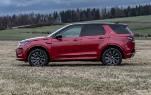 Discovery Sport je vstupním modelem automobilky Land Rover, ale nejde o žádného drobka.