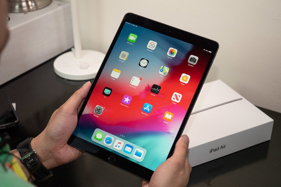 iPad Air 2019 cerny