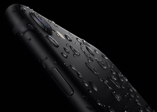 iphone SE IP67 voda iphone SE IP67 voda