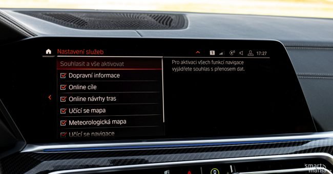BMW X6 je samozřejmě smart a on-line. BMW X6 je samozřejmě smart a on-line.