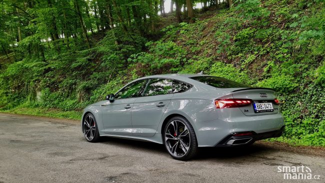 Audi A5 Sportback 1 Audi A5 Sportback je ze všech úhlů nesmírně sexy.