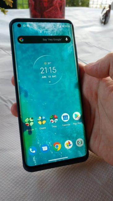 Motorola Edge vadny displej 02 1